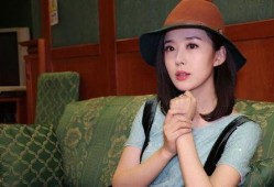 娱乐吃瓜女艺人喜欢显摆,揭秘娱乐圈“吃瓜女艺人”的显摆人生